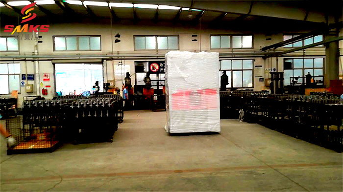 閥塊<a href='http://www.excellmobile.com' target='_blank'><u>交叉孔去毛刺</u></a>_蘇州斯曼克磨粒流設(shè)備有限公司